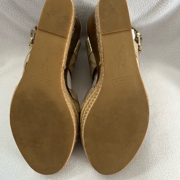 COACH SHOES MALLORY SIGNATURE WEDGES SANDAL PLATFORM GOLD METALLIC KHAKI 8.5. - Picture 4 of 9